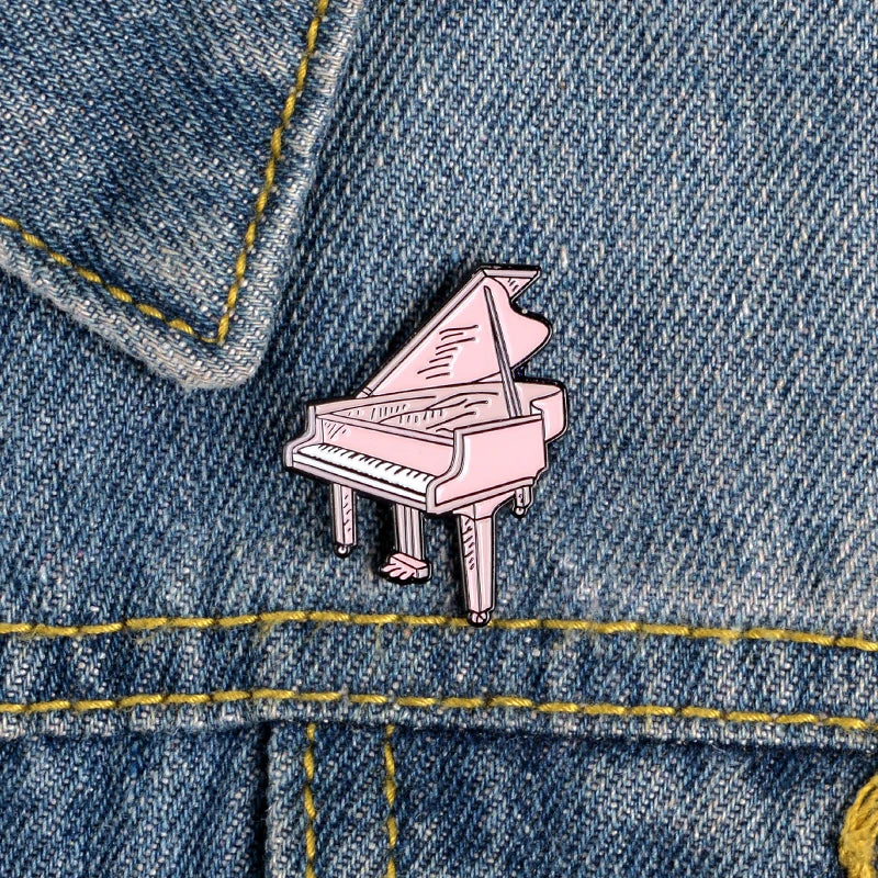 Music Enamel Lapel Pins Classic Phonograph Vinyl Records Brooches Badges Fashion Pins Gifts for Friends Wholesale